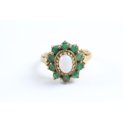 32 - 9ct gold opal and emerald cluster ring (4.3g) Size N 1/2