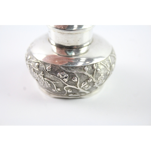 326 - Antique / Vintage Stamped .900 Silver Japanese Ornate Pepperette (39g)