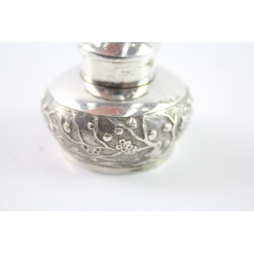 326 - Antique / Vintage Stamped .900 Silver Japanese Ornate Pepperette (39g)