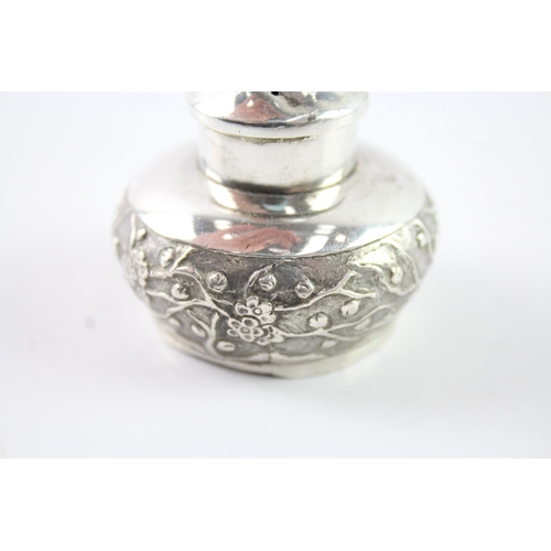 326 - Antique / Vintage Stamped .900 Silver Japanese Ornate Pepperette (39g)