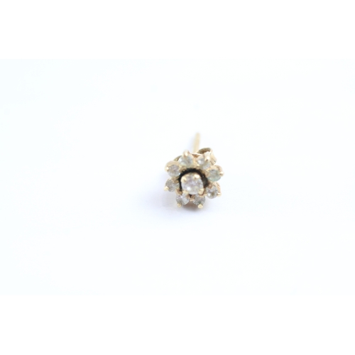 34 - 9ct gold diamond cluster stud earrings (1.4g)