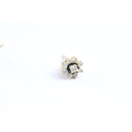 34 - 9ct gold diamond cluster stud earrings (1.4g)