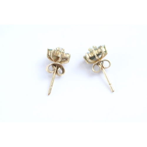 34 - 9ct gold diamond cluster stud earrings (1.4g)