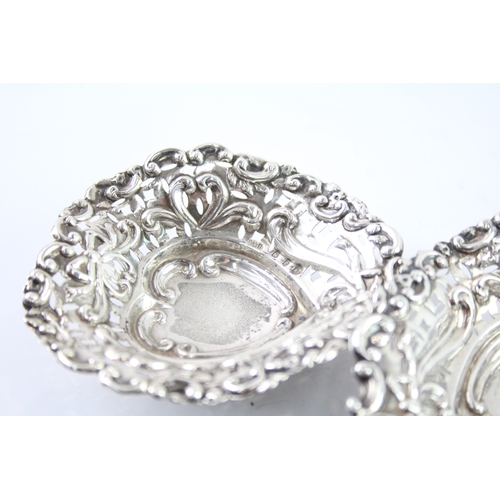 354 - 6 x Antique .925 Sterling Silver Heart Shaped Dishes Inc Pin, Salts Etc (84g)