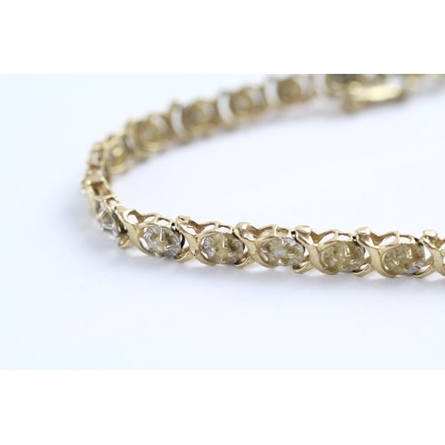 40 - 9ct gold diamond bracelet (5.5g)