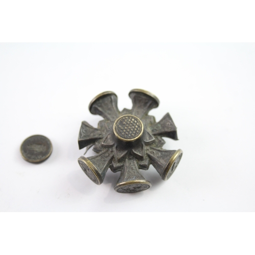 405 - Antique Victorian Brass Multi-Face Wax Seal Wheel w/ 6 Seals