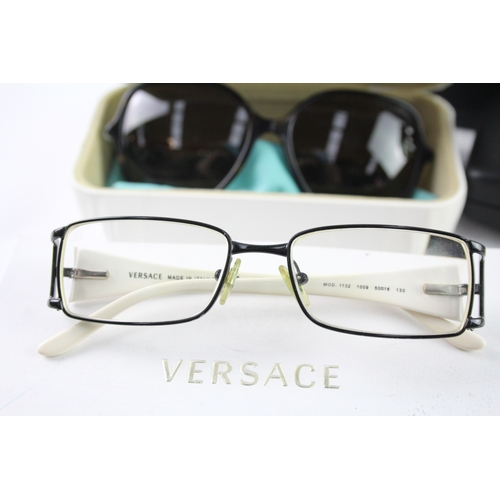 414 - Designer Sunglasses Inc Versace, Tiffany & Co, Cases x 4