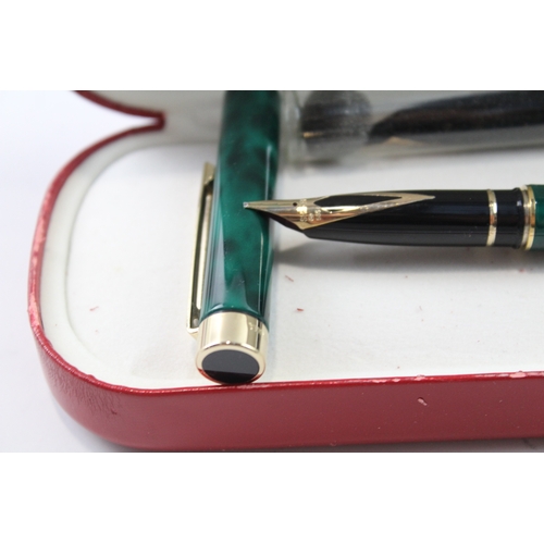 499 - Vintage Sheaffer Targa Green Lacquer Fountain Pen 14ct Gold Nib WRITING Boxed