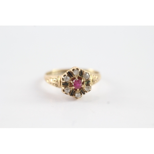 84 - 15ct gold antique ruby & rose cut diamond cluster ring with patterned shoulders (3.4g) Size O 1/2