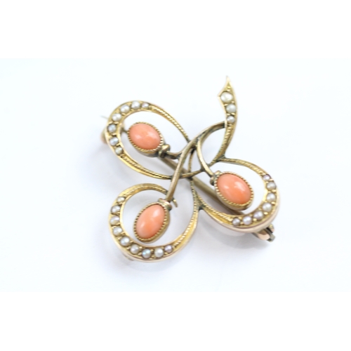 96 - 9ct gold antique seed pearl and coral shamrock brooch (2.6g)