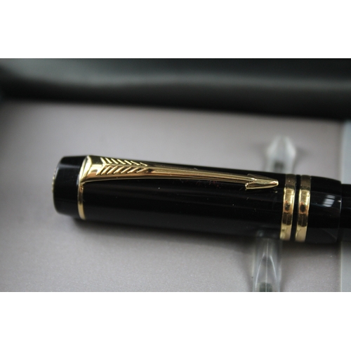 482 - Parker Duofold Black Lacquer & Gold Plate Trim Rollerball Pen In Original Box