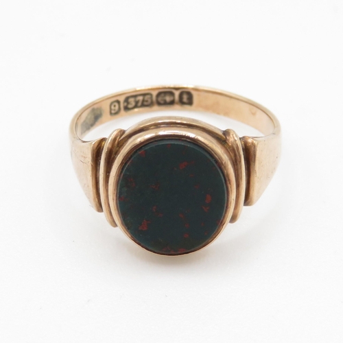 84 - 9ct rose gold bloodstone signet ring (3.9g) Size O