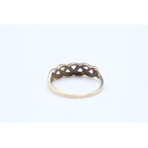 14 - 9ct gold diamond weave dress ring (1.4g) Size P