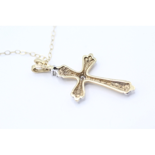 33 - 9ct gold diamond cross pendant necklace (1.7g)