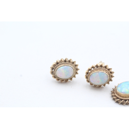 5 - 2x 9ct gold opal stud earrings & necklace set (3g)