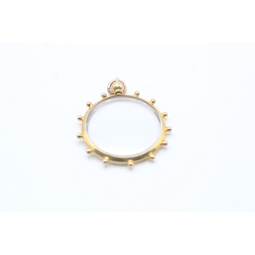 60 - 9ct gold picture locket (4.5g)