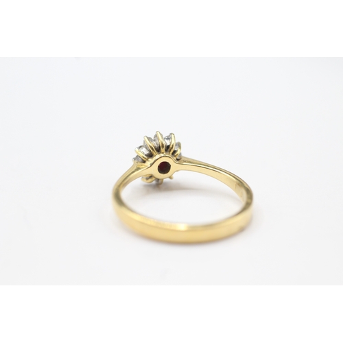 65 - 18ct gold cluster dress ring (3.5g) Size N