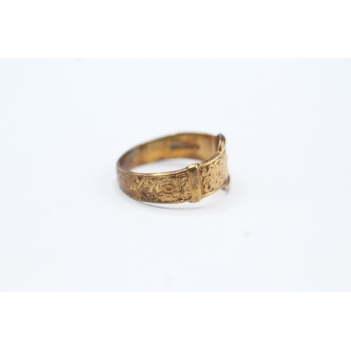 68 - 9ct gold buckle ring (2.2g) Size K