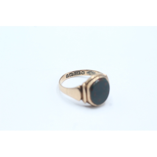 84 - 9ct rose gold bloodstone signet ring (3.9g) Size O