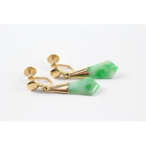 93 - 18ct gold jade drop screwback earrings (5.9g)