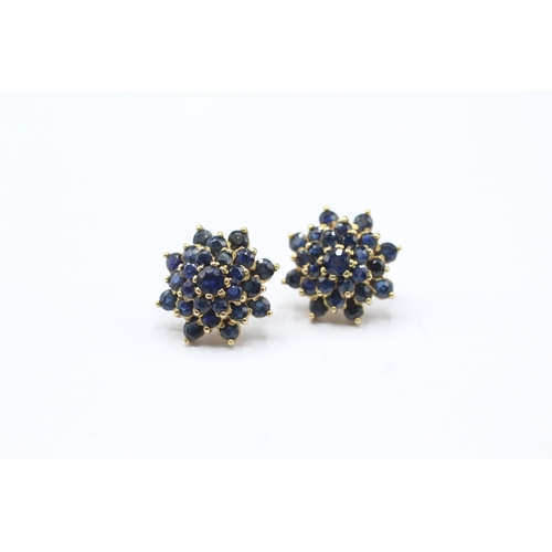 99 - 9ct gold sapphire cluster stud earrings (5.3g)