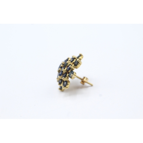 99 - 9ct gold sapphire cluster stud earrings (5.3g)