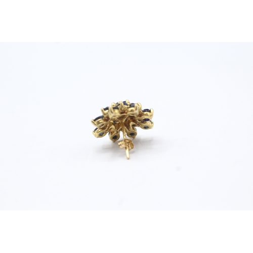 99 - 9ct gold sapphire cluster stud earrings (5.3g)