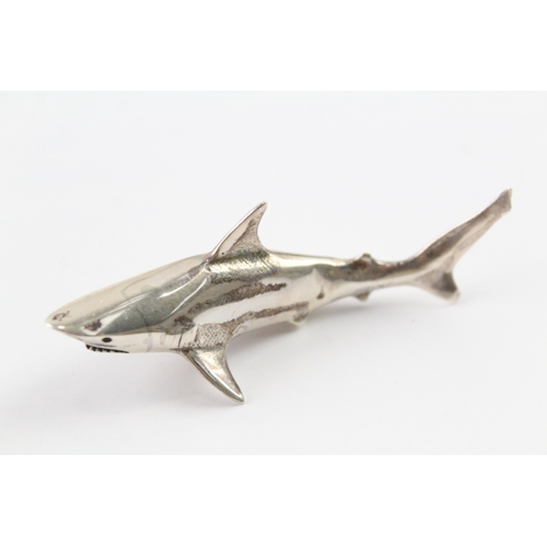 325 - Vintage Stamped .925 Sterling Silver Novelty shark Ornament (21g)