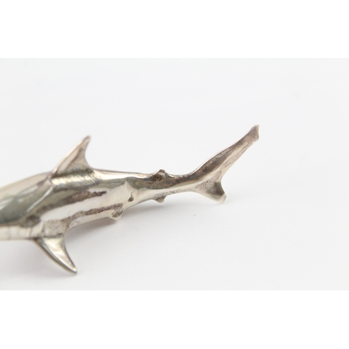 325 - Vintage Stamped .925 Sterling Silver Novelty shark Ornament (21g)