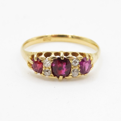 18ct gold antique ruby & diamond dress ring (2.9g) Size R 1/2