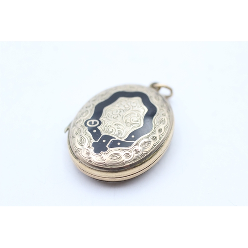 113 - 9ct gold back & front enamel locket (7.5g)