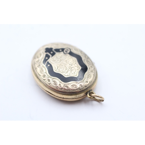 113 - 9ct gold back & front enamel locket (7.5g)