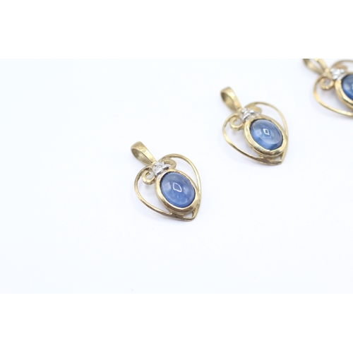 13 - 3x 9ct gold cabochon cut sapphire & diamond heart shape charms (1.1g)