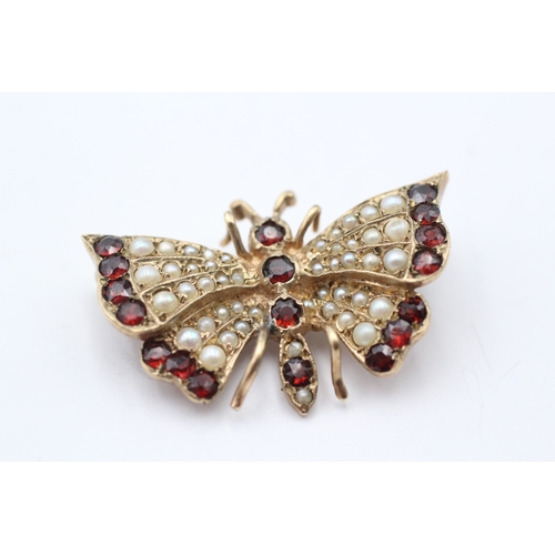 18 - 9ct gold vintage garnet & seed pearl butterfly brooch (7g)