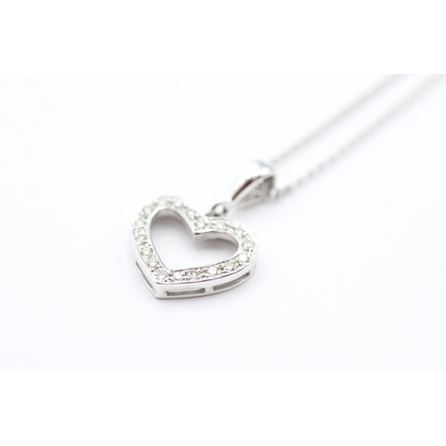 186 - 14ct white gold diamond heart shape pendant necklace (3g)