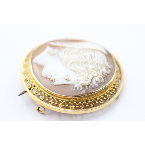 2 - 12ct gold shell cameo set brooch (18.3g)