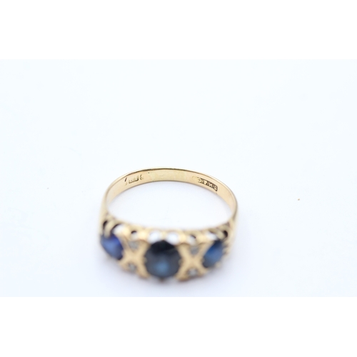 214 - 18ct gold vintage sapphire & diamond dress ring (4.9g) Size S 1/2