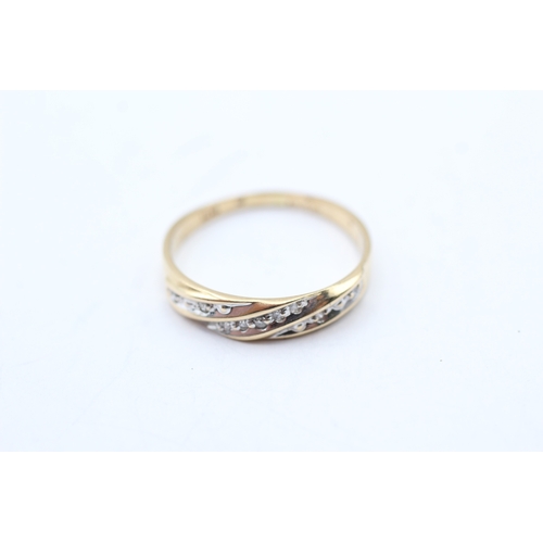 221 - 9ct gold diamond half eternity ring (2g) Size P