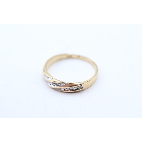 221 - 9ct gold diamond half eternity ring (2g) Size P