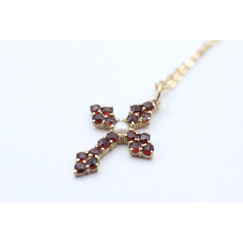 23 - 9ct gold garnet & split pearl cross pendant necklace (2.2g)