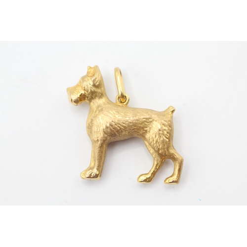 32 - 9ct gold vintage terrier dog pendant (1.2g)