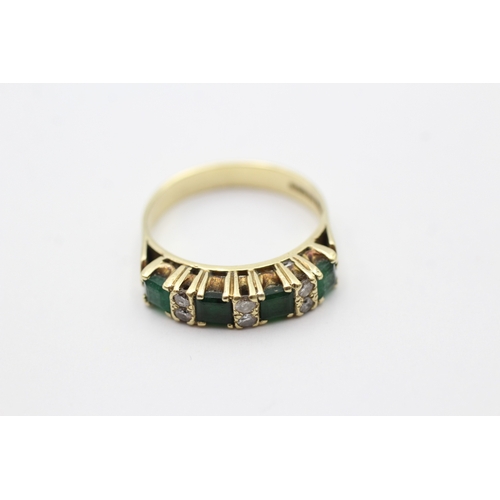 4 - 18ct gold emerald & diamond half eternity ring (5.1g) Size N 1/2