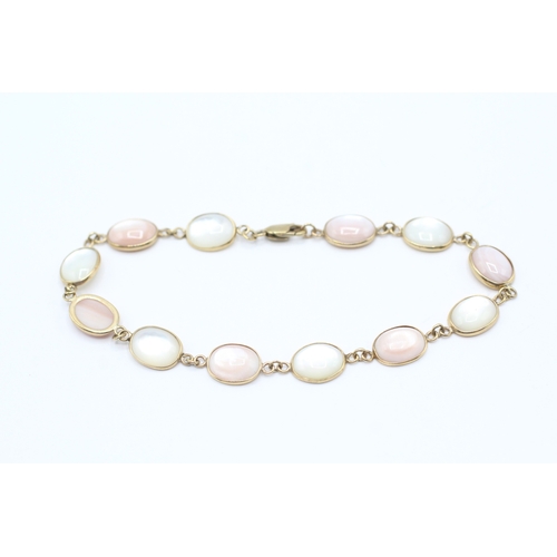 50 - 9ct gold vari-hue mother of pearl bracelet (4.3g)