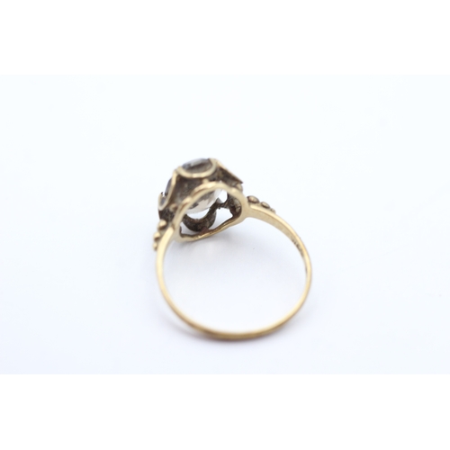 53 - 9ct gold smokey quartz cocktail ring (2g) Size M