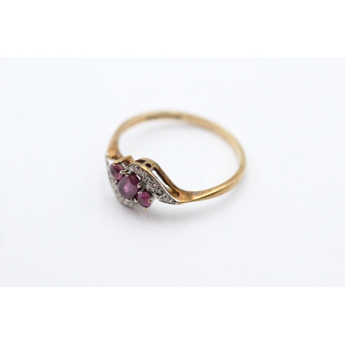 9 - 9ct gold vintage ruby & diamond dress ring (1.6g) Size O 1/2