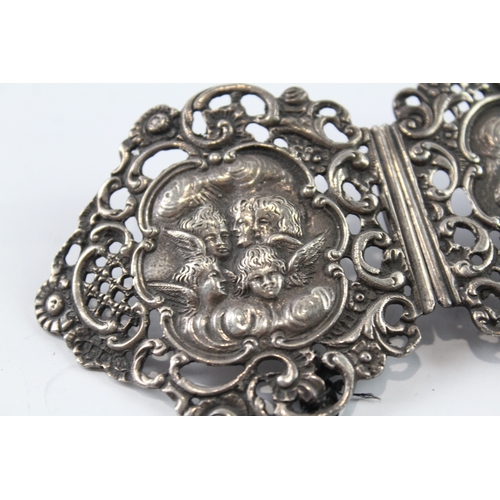 324 - Victorian 1898 Sheffield Sterling Silver Cherub Detailed Belt Buckle (85g)