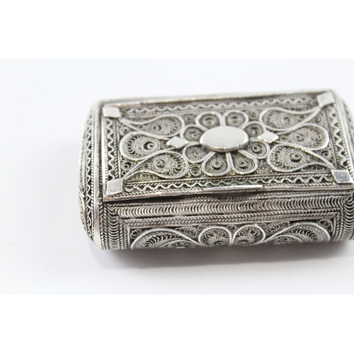 358 - Antique / Vintage .930 Silver Filigree Snuff / Trinket Box (41g)