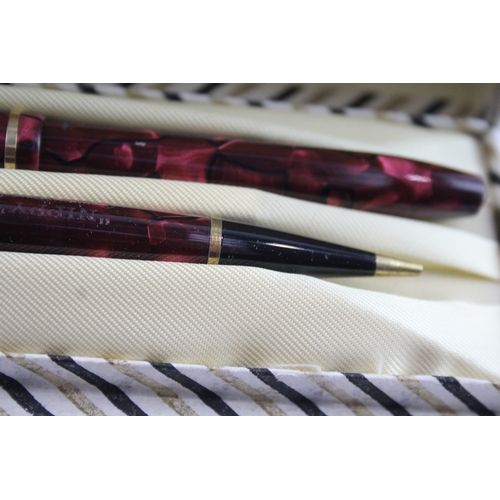 496 - Vintage Conway Stewart 15 Red Fountain Pen w/ 14ct Gold Nib WRITING Boxed