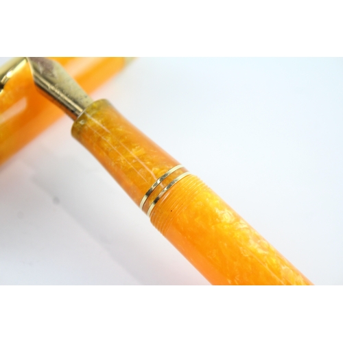 497 - Limited Edition Conway Stewart 'Churchill' Orange Fountain Pen 18ct Nib WRITING