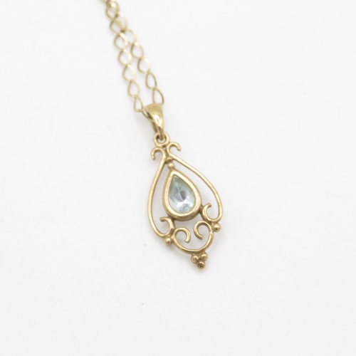 61 - 9ct gold vintage style blue gemstone pendant necklace (1.6g)